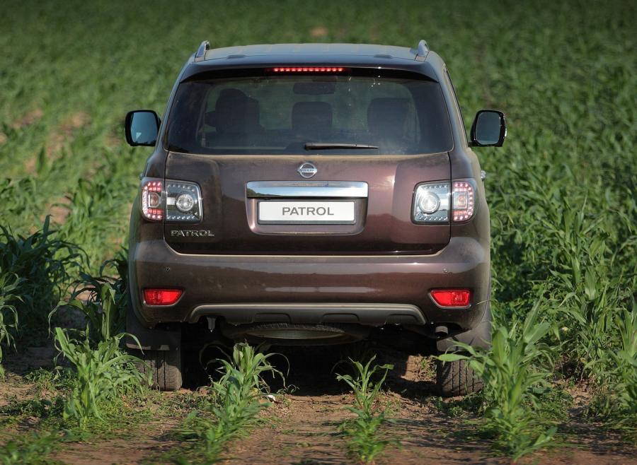  Nissan Patrol 2010 года  (фото 14 из 118)